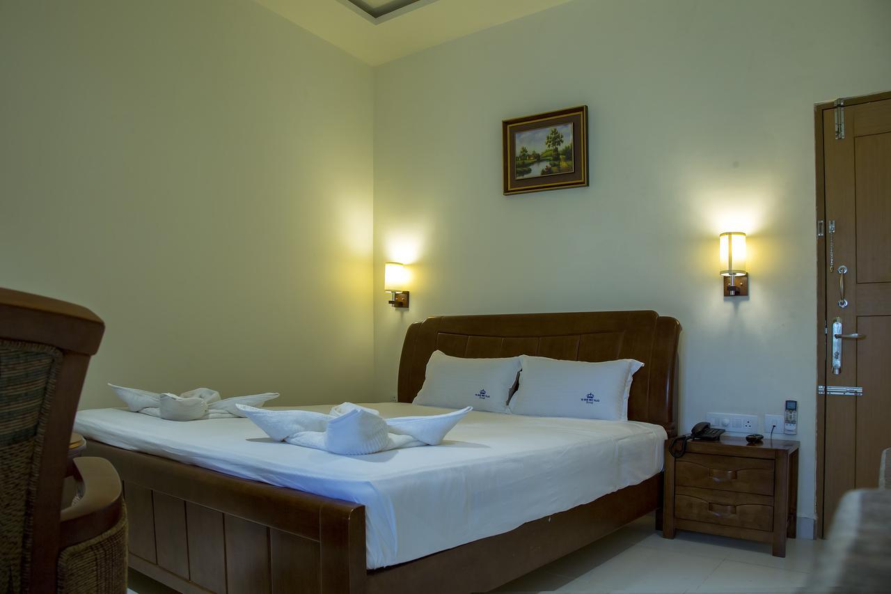 The Grand White Palace Hotel Mayiladuthurai Exterior photo